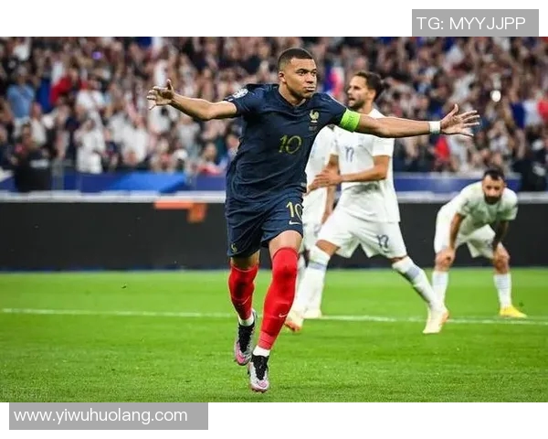 姆巴佩引领法国队重返巅峰展现足球天赋与领导力的完美结合 姆巴佩引领法国队重返巅峰展现足球天赋与领导力的完美结合