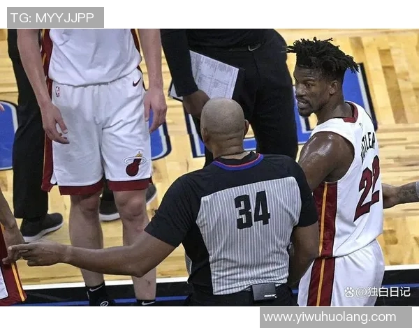 字母哥愤怒撕裂球衣雄鹿惨败后更衣室内冲突不断引发热议