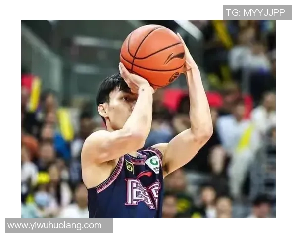 王哲林的篮球之路：从青涩少年到CBA巨星的奋斗历程与荣耀时刻